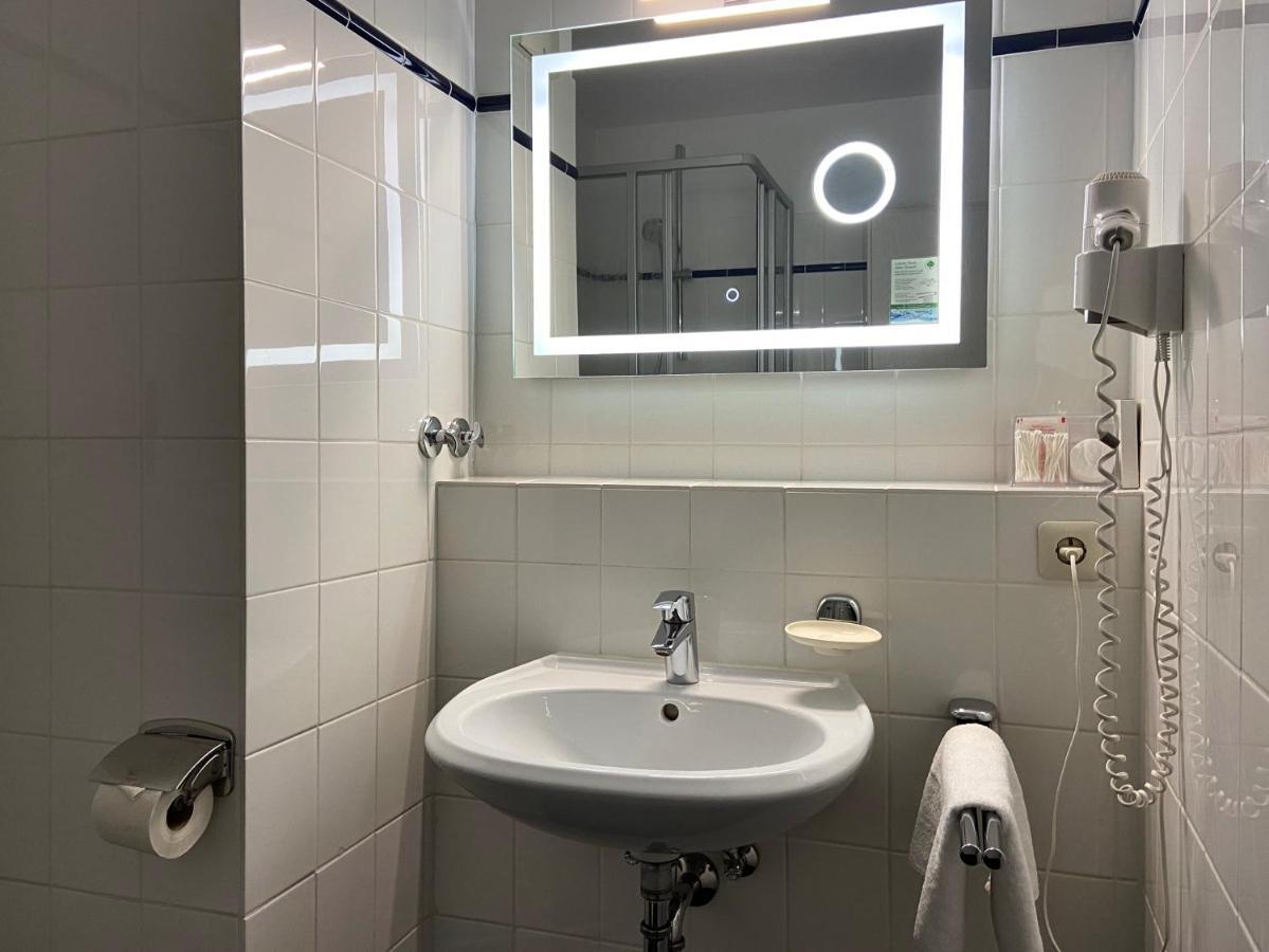 Residenz Hotel Neu Wulmstorf Bagian luar foto