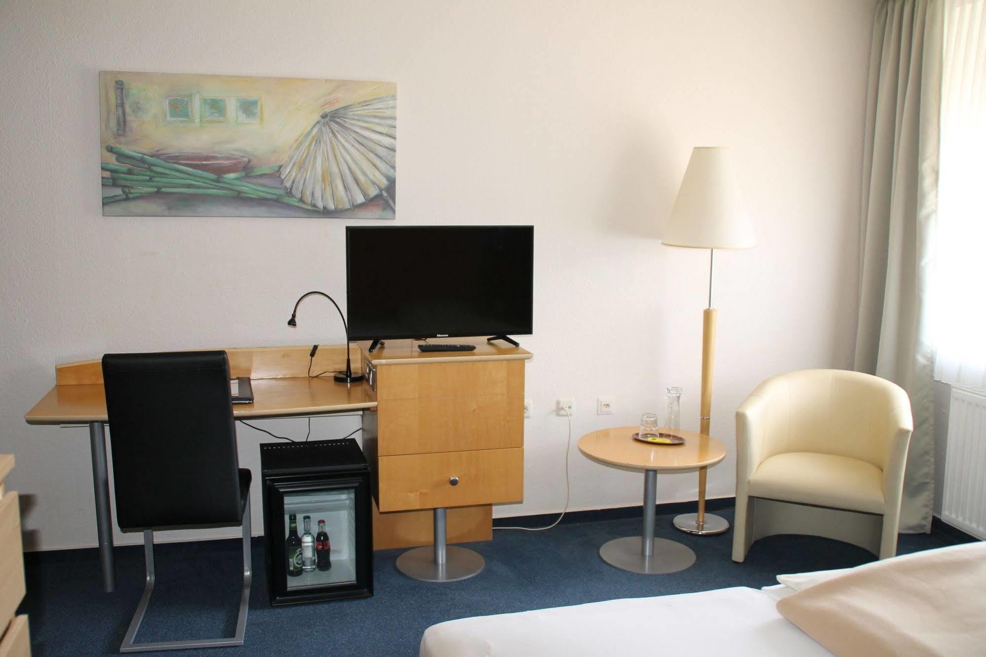 Residenz Hotel Neu Wulmstorf Bagian luar foto